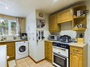Kitchen- click for photo gallery